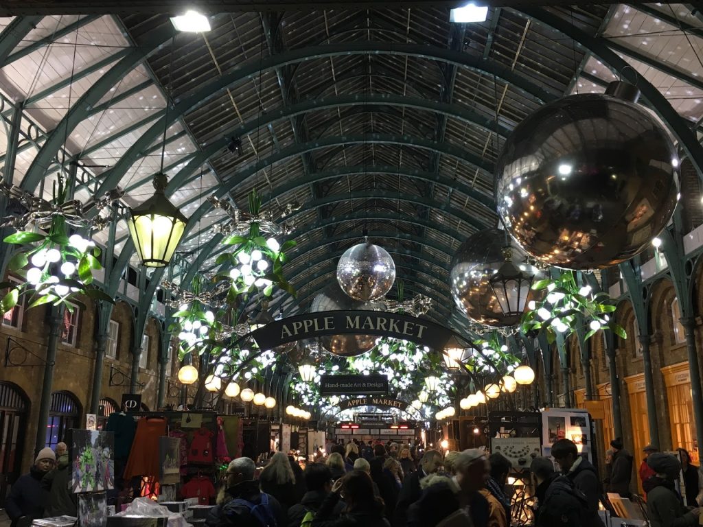 Apple Market Christmas