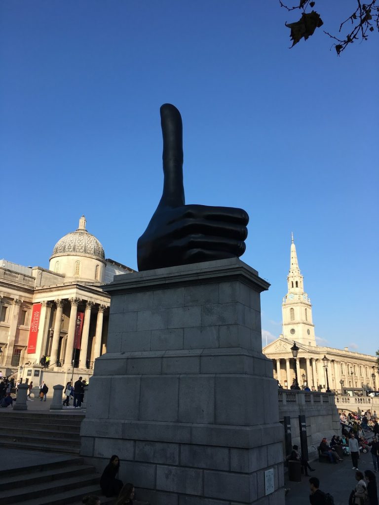 David Shrigley - Thumbs Up (Trafalgar Square, London)